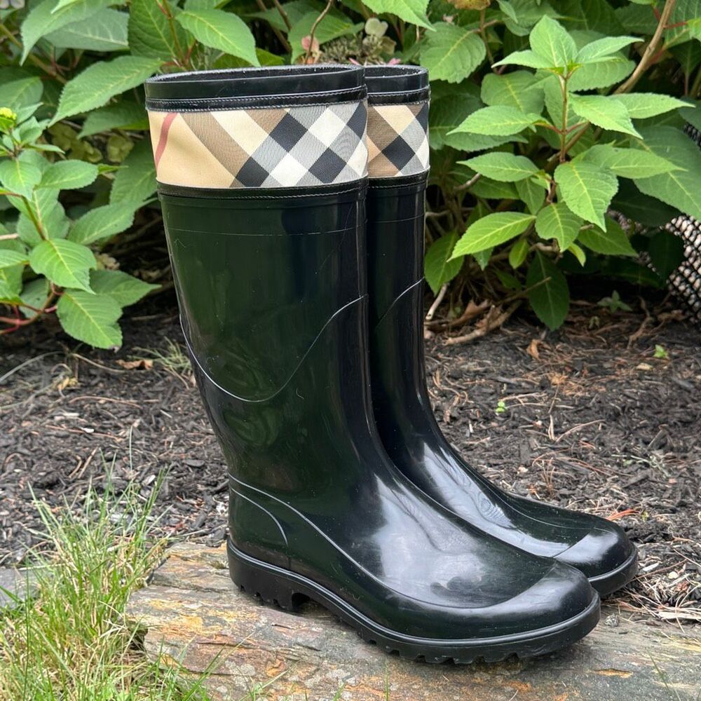 Burberry Women's Crosshill Nova Check Rubber Rain Boots Size EU 41 US 10/10.5